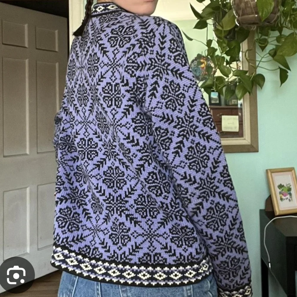 L.L. Bean Vintage Nordic Fair Isle Lavender and Black  Cardigan SZ.XL - Picture 3 of 7